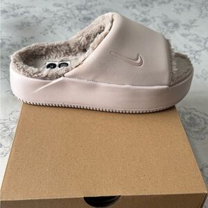 Nike Clay Red/Malt Elevation Fur Slides - NEW WITH BOX (Size 9)